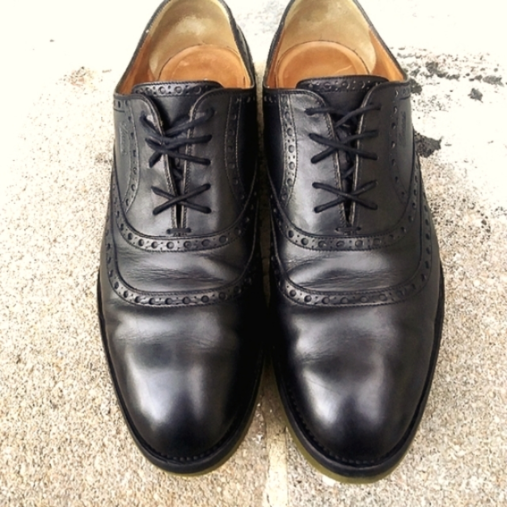 Gucci Derby shoes with Brogue detailing. - Picture 4 of 8